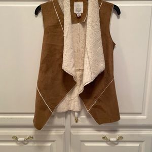Full Tilt Faux Suede Fur Shearling Faux Tan Open Boho Vest Women’s Size XS